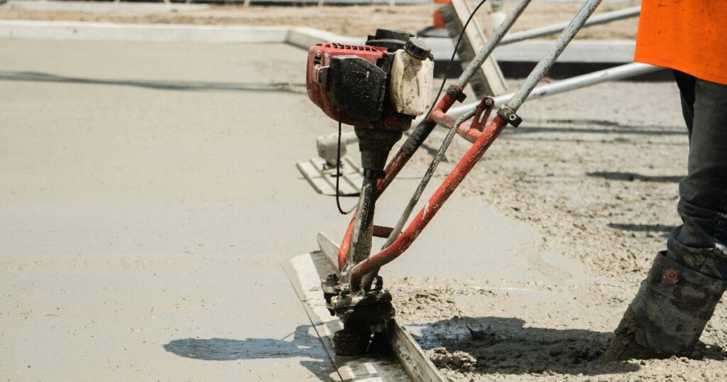 tärylätkä käytössä työmaalla