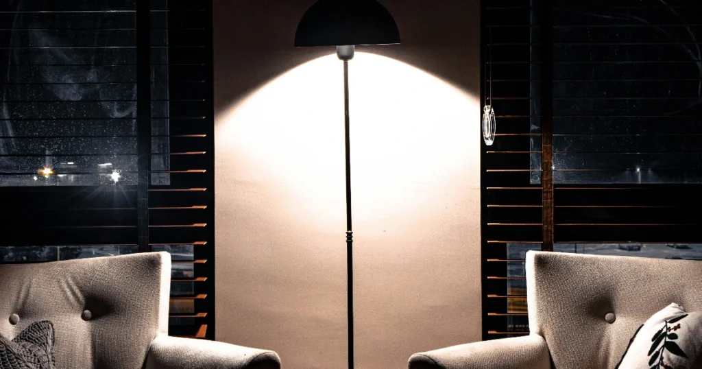 Paras design lattiavalaisin testi